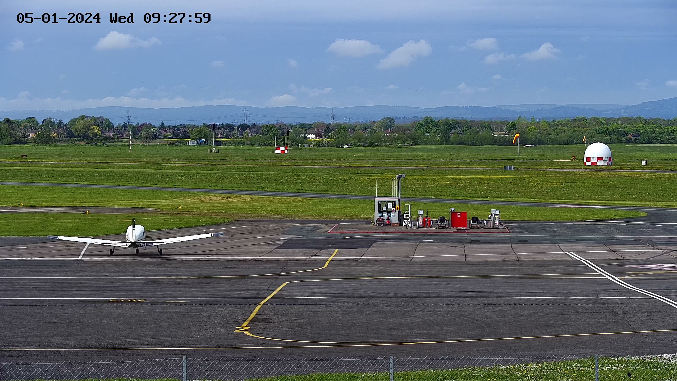 Gloucestershire Airport Webcam Glos (GLO, EGBJ) Staverton
